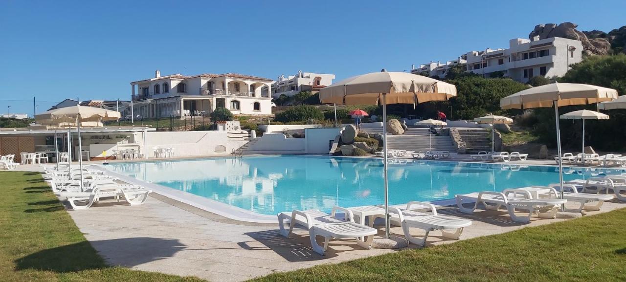 Residence Baia Santa Reparata Santa Teresa Gallura Buitenkant foto