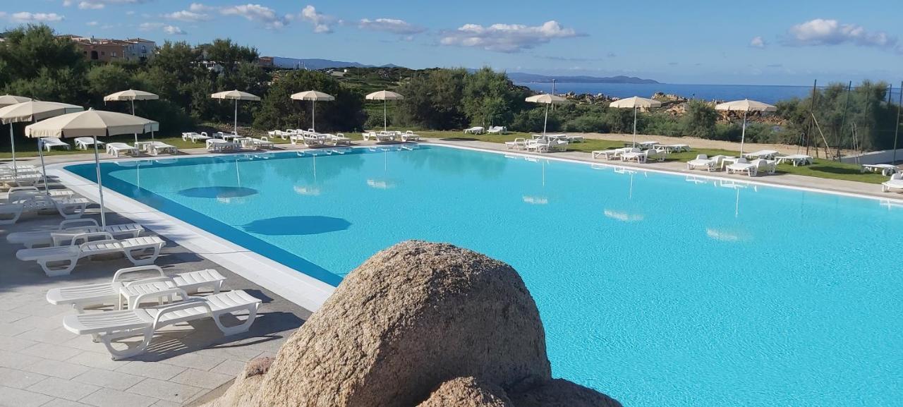 Residence Baia Santa Reparata Santa Teresa Gallura Buitenkant foto