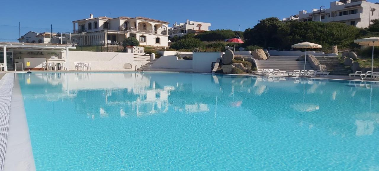Residence Baia Santa Reparata Santa Teresa Gallura Buitenkant foto