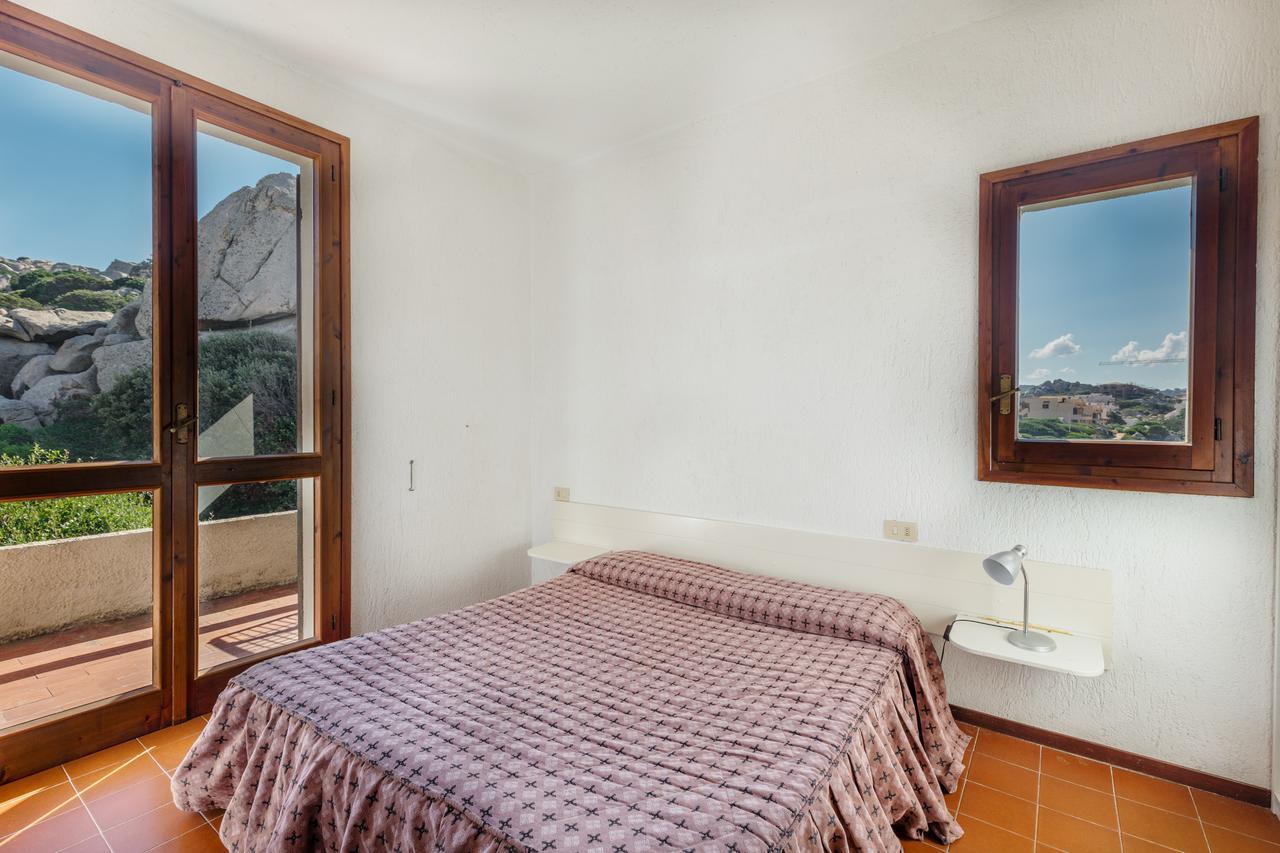 Residence Baia Santa Reparata Santa Teresa Gallura Buitenkant foto