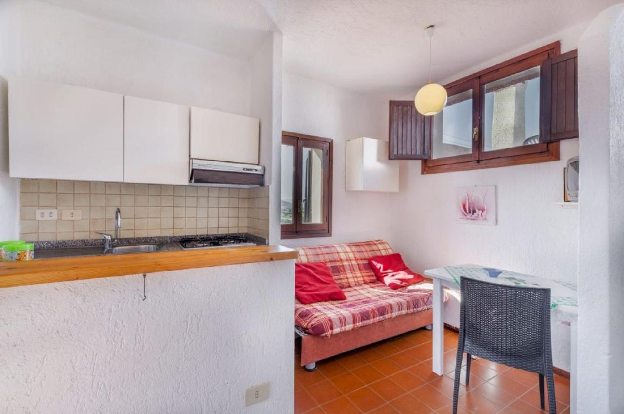 Residence Baia Santa Reparata Santa Teresa Gallura Buitenkant foto